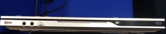 LG Blu-Ray/DVD Players/CD’s and DVD’s Lot