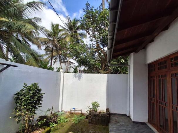 Two Story House for Sale in Kiribathgoda