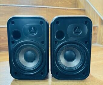 Signature USA Compact surround speaker