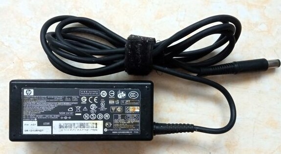 HP OEM Laptop Charger Adapter 519329-001 18.5V 3.5A 65W