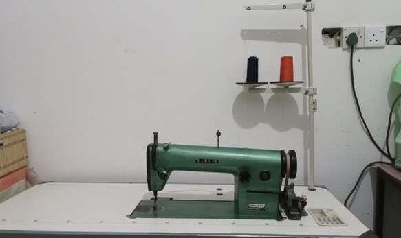 Juki (DDL 555 ) Sewing Machine
