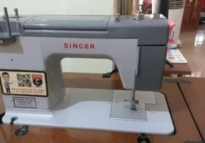 Singer Sewing Machine , Zig Zag, 984