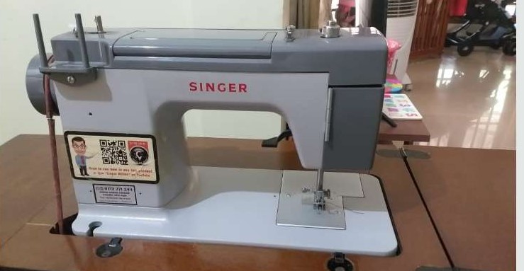 Singer Sewing Machine , Zig Zag, 984