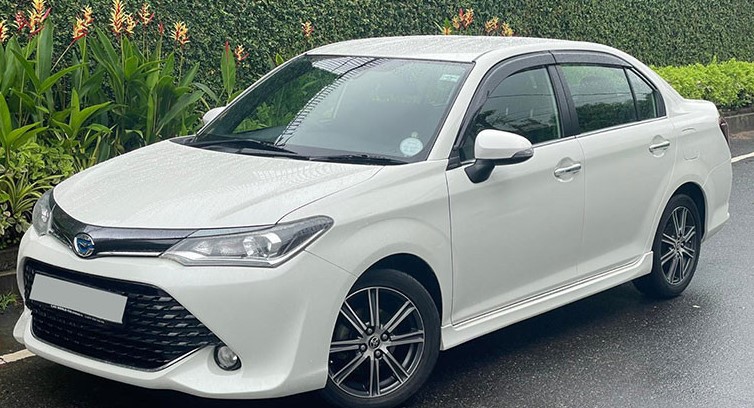 Toyota Axio Wxb Hybrid 2016 for Sale