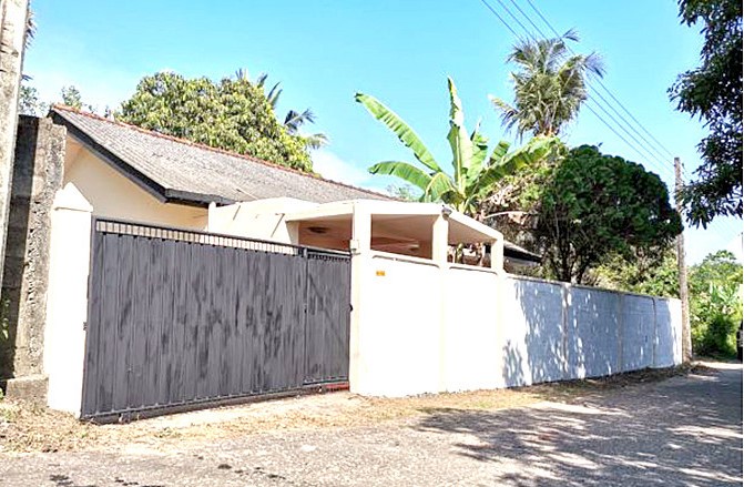 House for Sale in Baththaramulla-Pelawatte