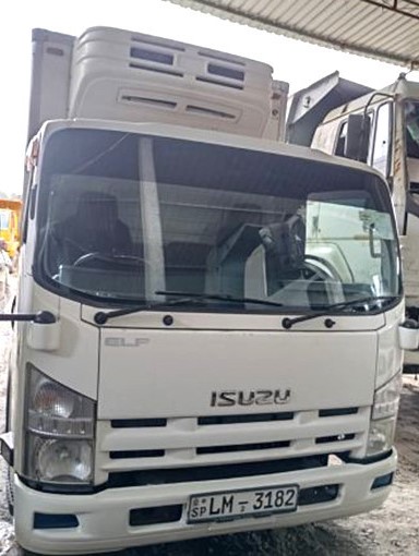 Freezer Truck Isuzu ELF for Sale