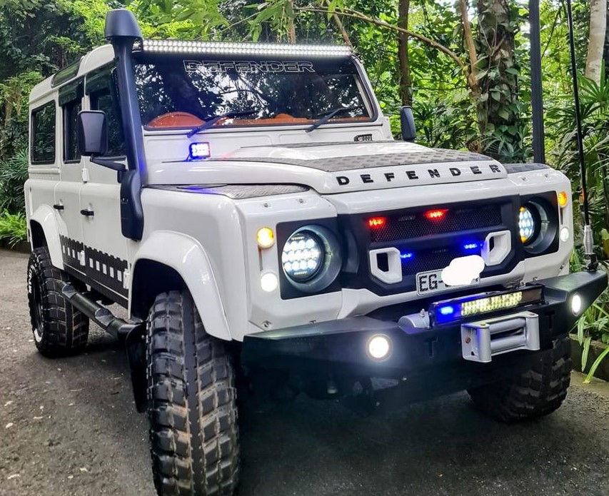 Land Rover Defender