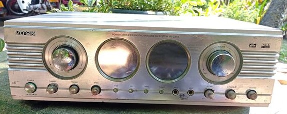 Vtrek Tokyo Japan Amplifier