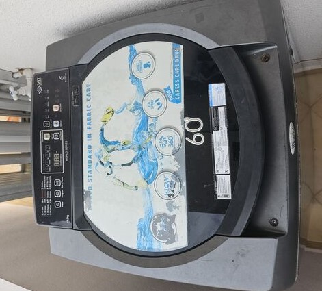Whirlpool 11kg Washing machine