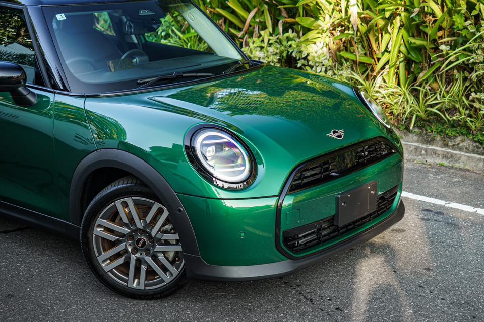 BMW MINI COOPER 2024