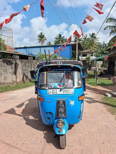 Bajaj re 2 Strock 2004