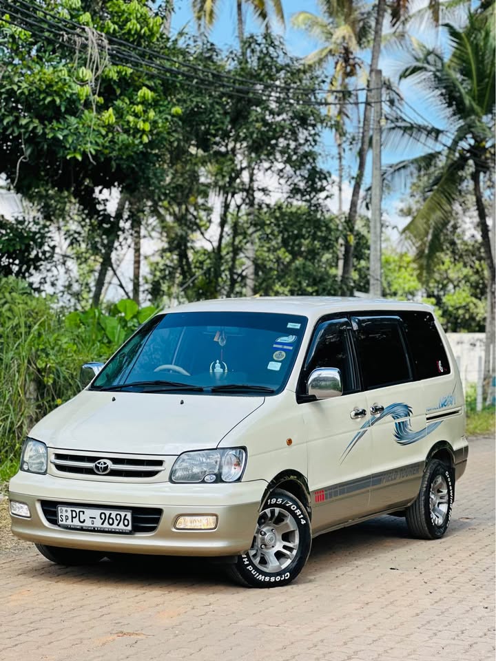 Toyota noah convert 2001