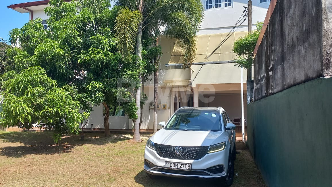 HOUSE FOR SALE IN NEGOMBO TOWN