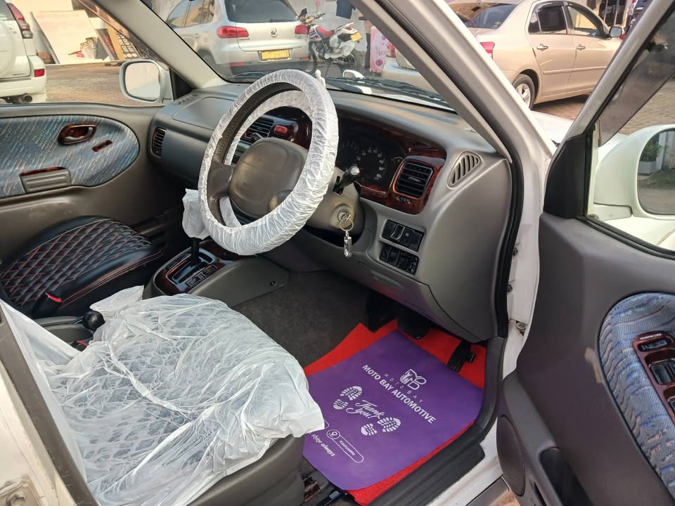 Suzuki Escudo 1999