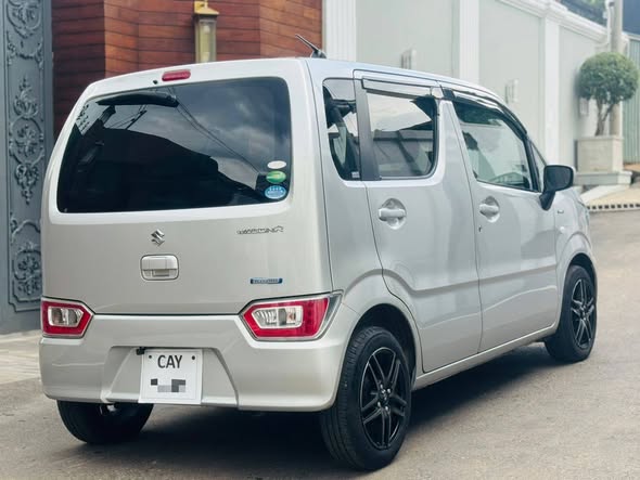 SUZUKI WAGON R FX 2017