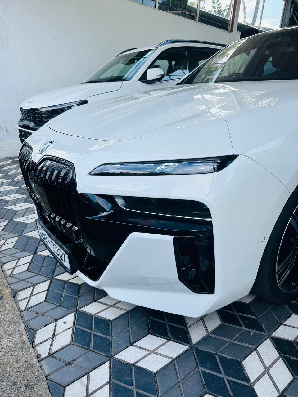 BMW I7 M SPORT 2024