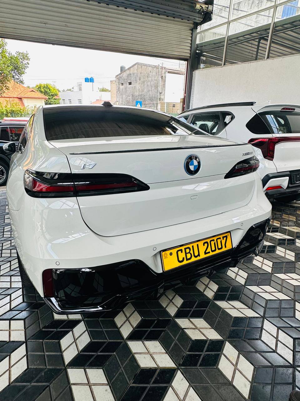BMW I7 M SPORT 2024