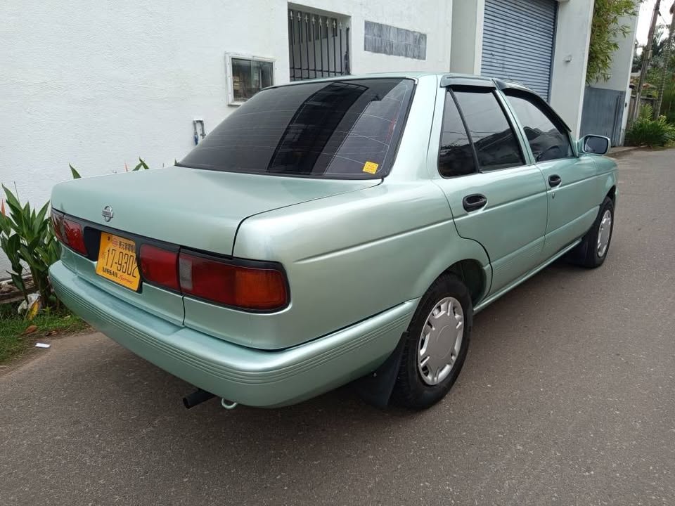 Nissan SUNNY FB13 Doctor Sunny 1991