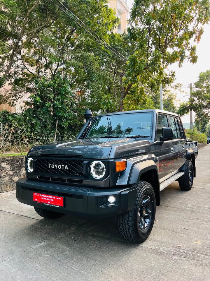 Toyota Land Cruiser Double Cab 2025