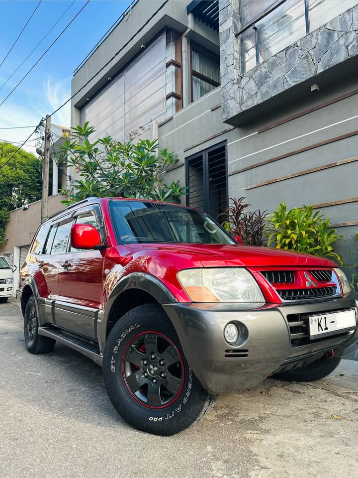 Mitsubishi Montero 2007