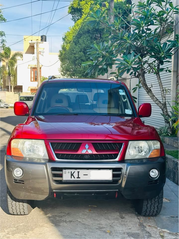 Mitsubishi Montero 2007