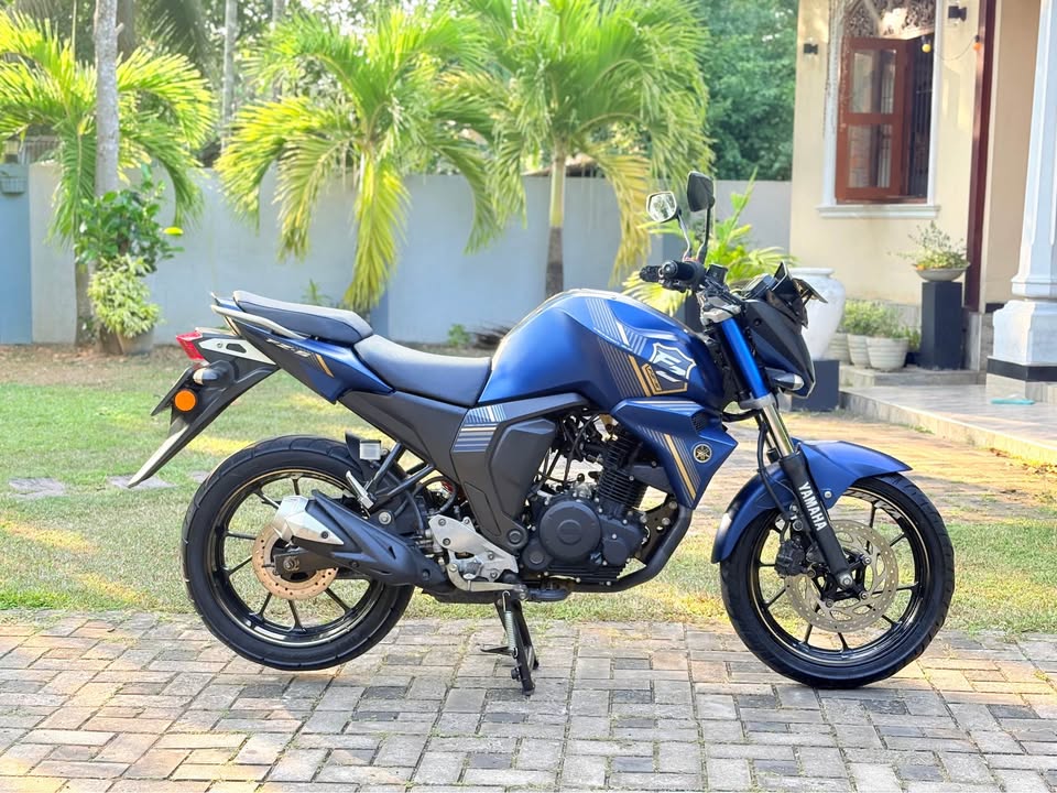 Yamaha Fzs ver 2-0