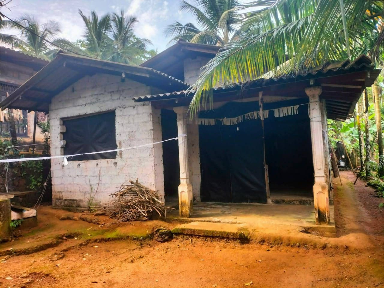 LAND FOR SALE IN HALGAHADENIYA, HOMAGAMA