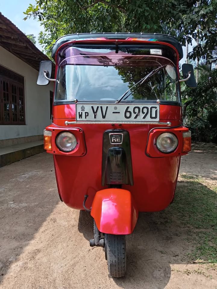 Bajaj 4 Strock 2012