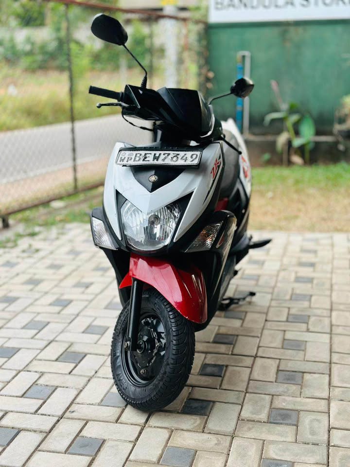 Yamaha RAY ZR 2016