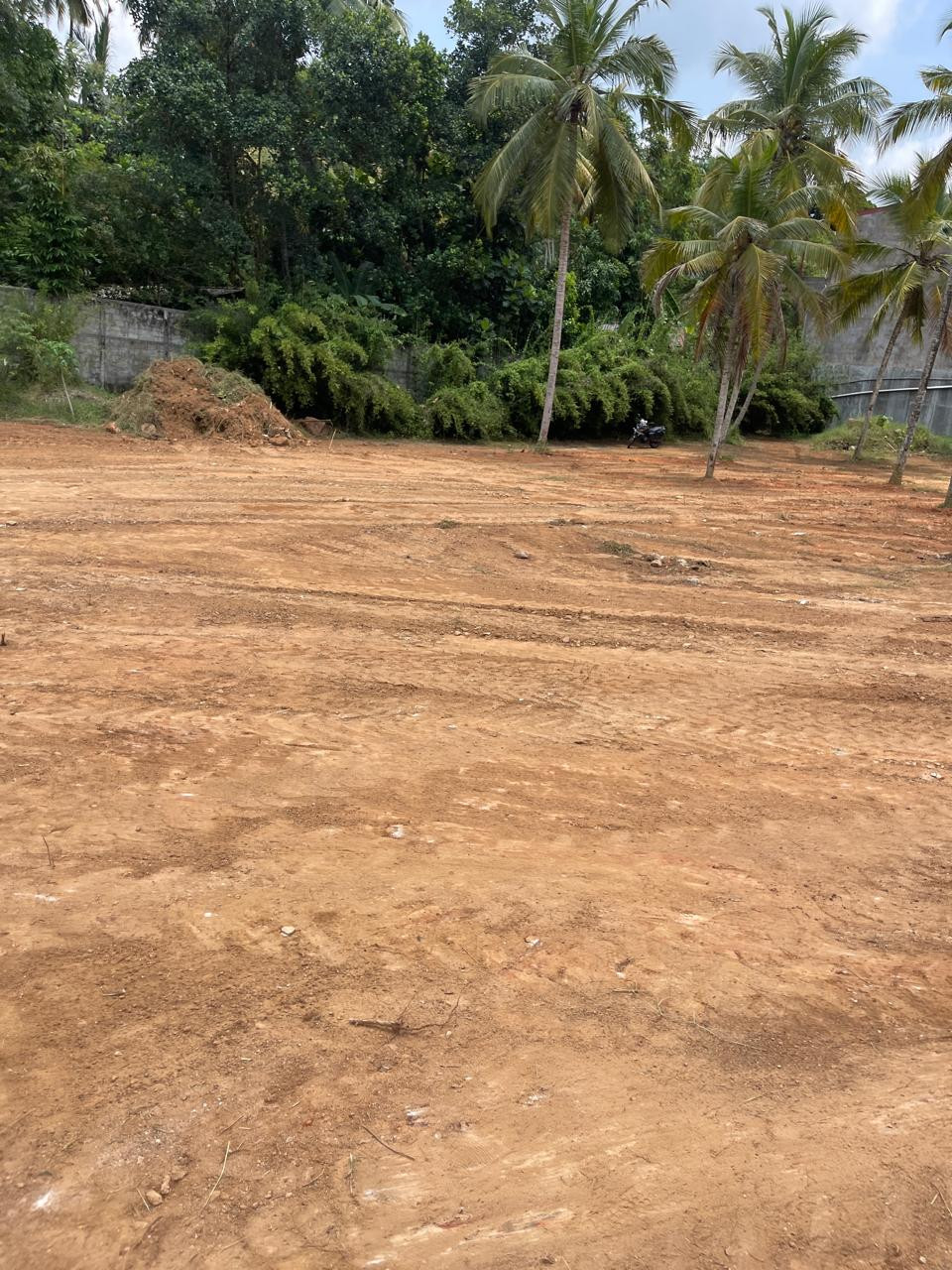 PRIME RESIDENTIAL LAND FOR SALE IN DADIGAMUWA