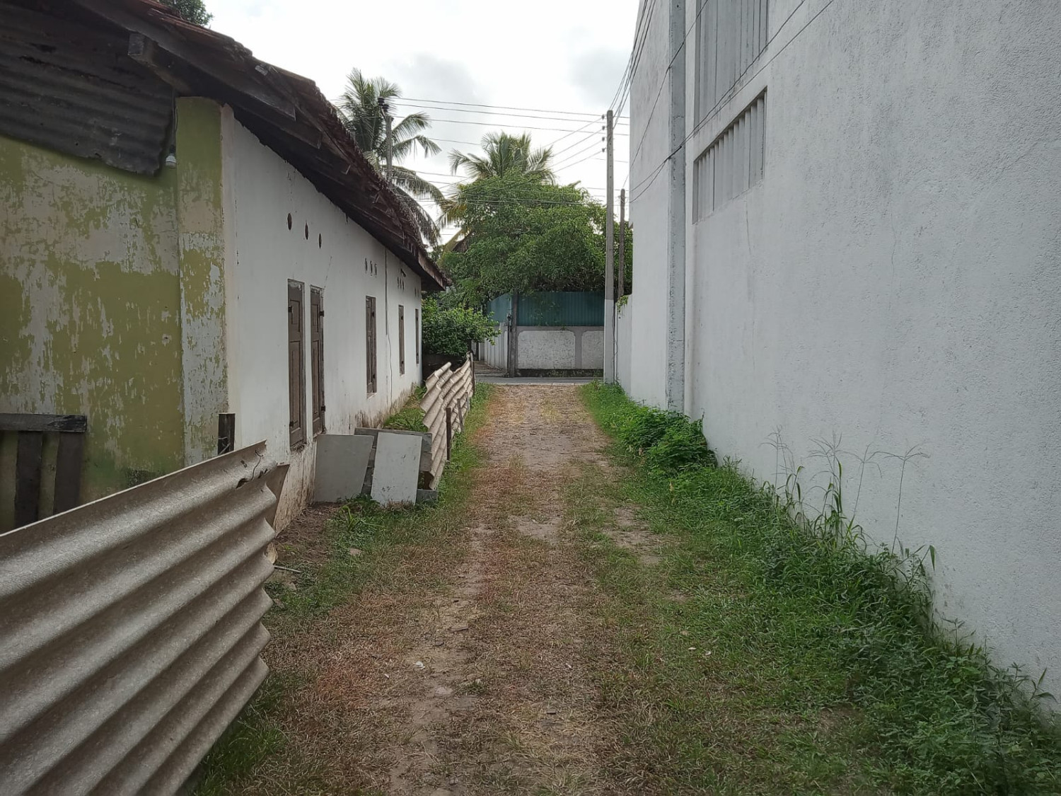 LAND FOR SALE IN KATUWAWALA Boralesgamuwa