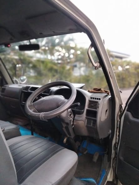 MAZDA Crew CAB 2000