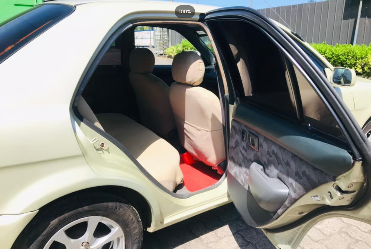 Toyota soluna 2000