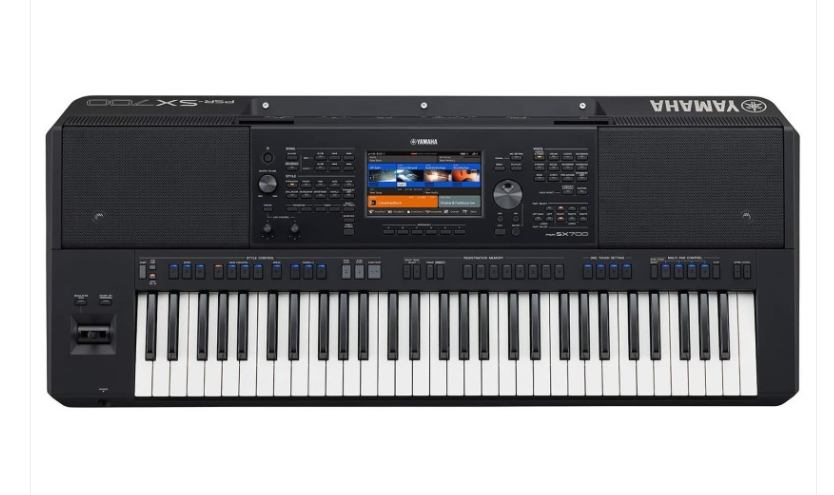 YAMAHA PSR SX 720 KEYBOARD