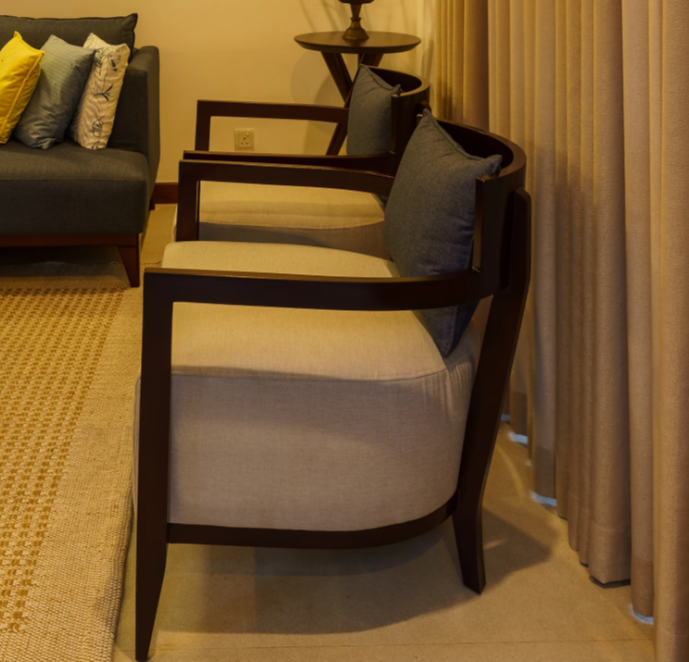 Amora Chair