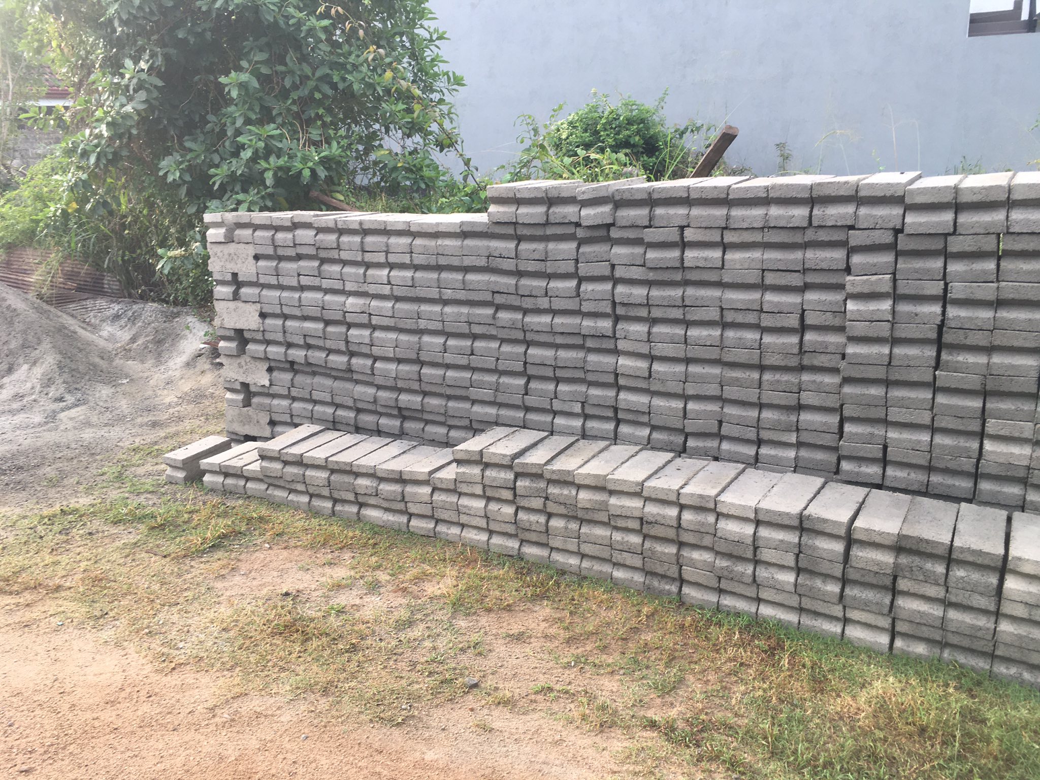 SC BLOCKS – උසස් ප්‍රමිතියෙන් නිපදවූ බ්ලොක් ගල්.
