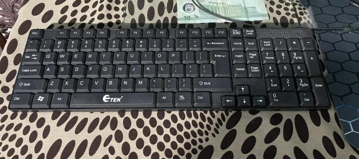 Desktop Computer (Good Condition)