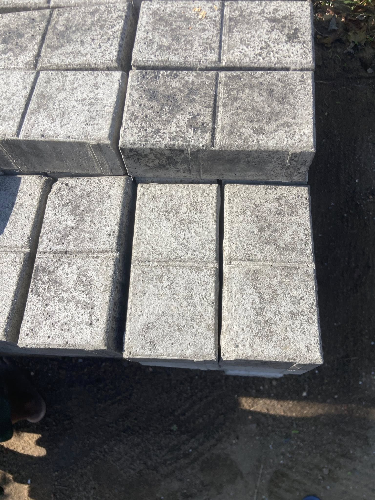 Interlock ගල්