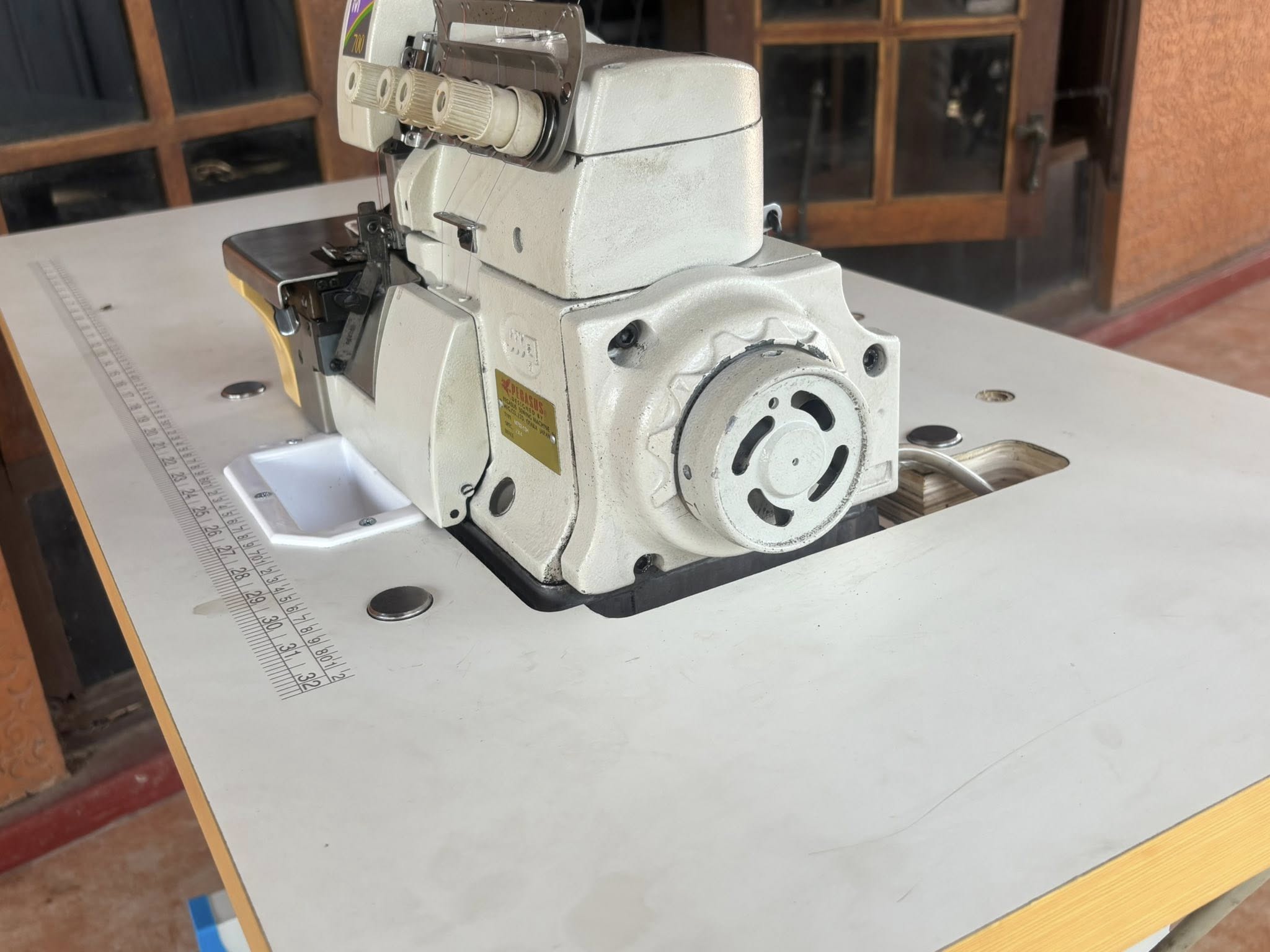 Pegasus M700 overlock machine