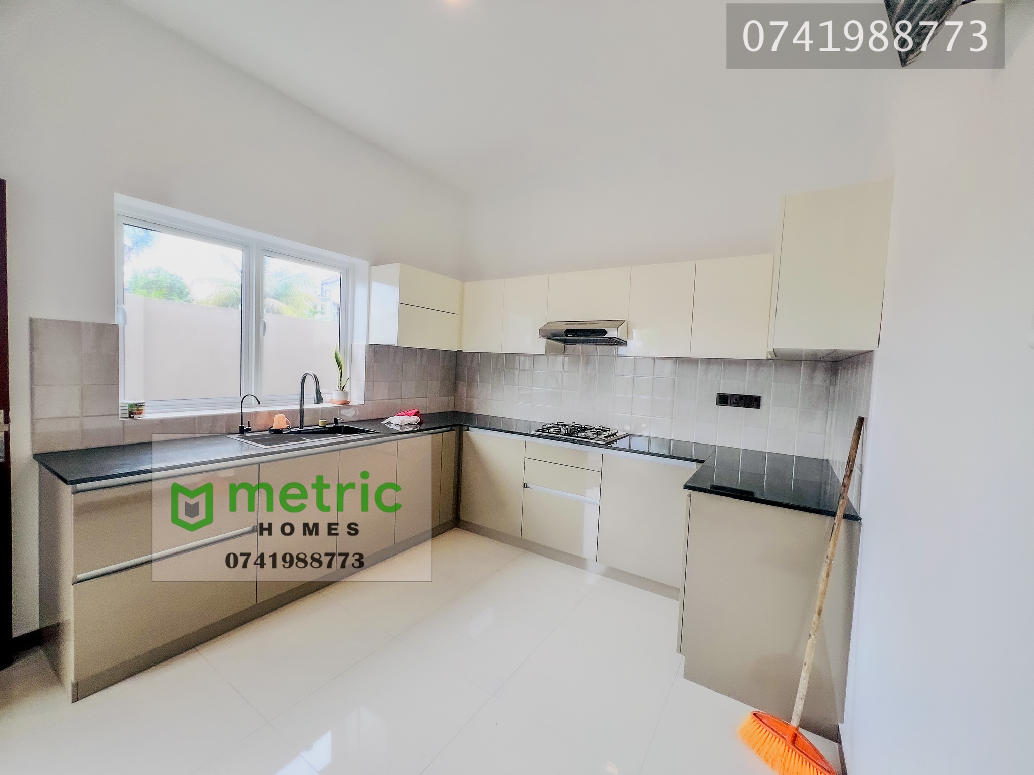 NEGOMBO AKKARAPANHA BRAND NEW LUXURY HOUSE FOR SALE මීගමුවේන් සුපිරි නිවසක්