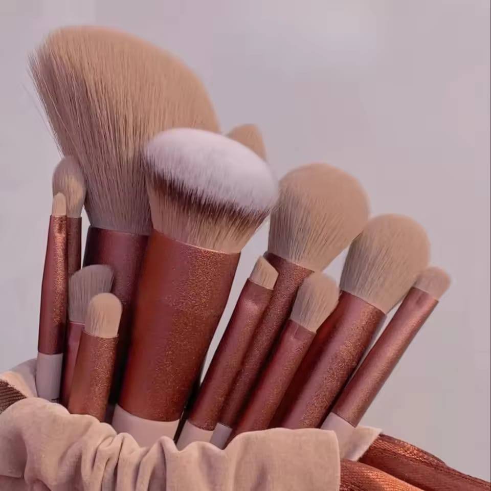 *13pcs MAKE-UP BRUSH SET WITH Pouch*