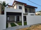 කොට්ටාව අතුරුගිරිය පාර වල්ගම නගරයේ අලුතින්ම ඉදිවුණු දෙමහල් නව නිවස විකිණීමට