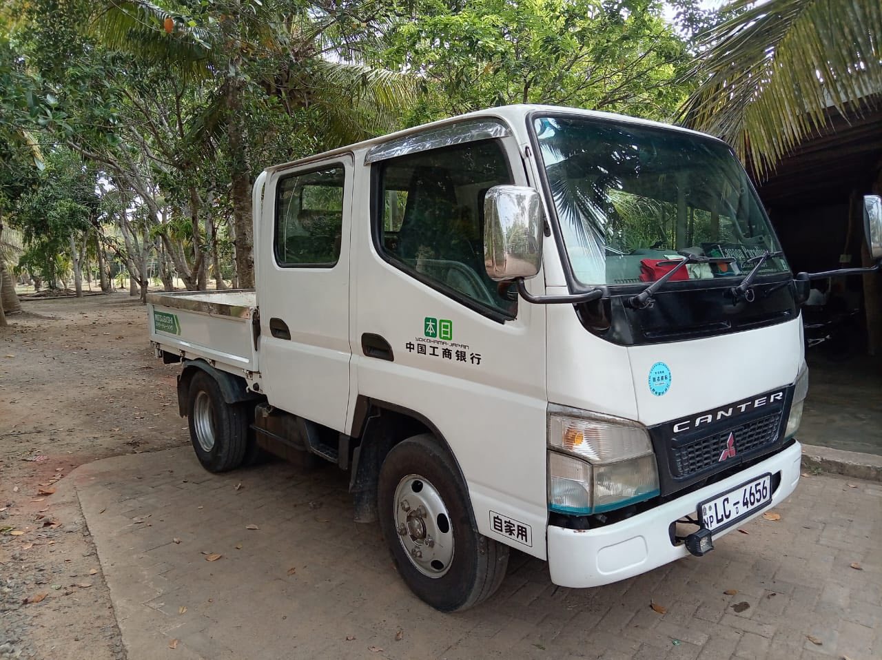 Mitsubishi Canter Crew-cab