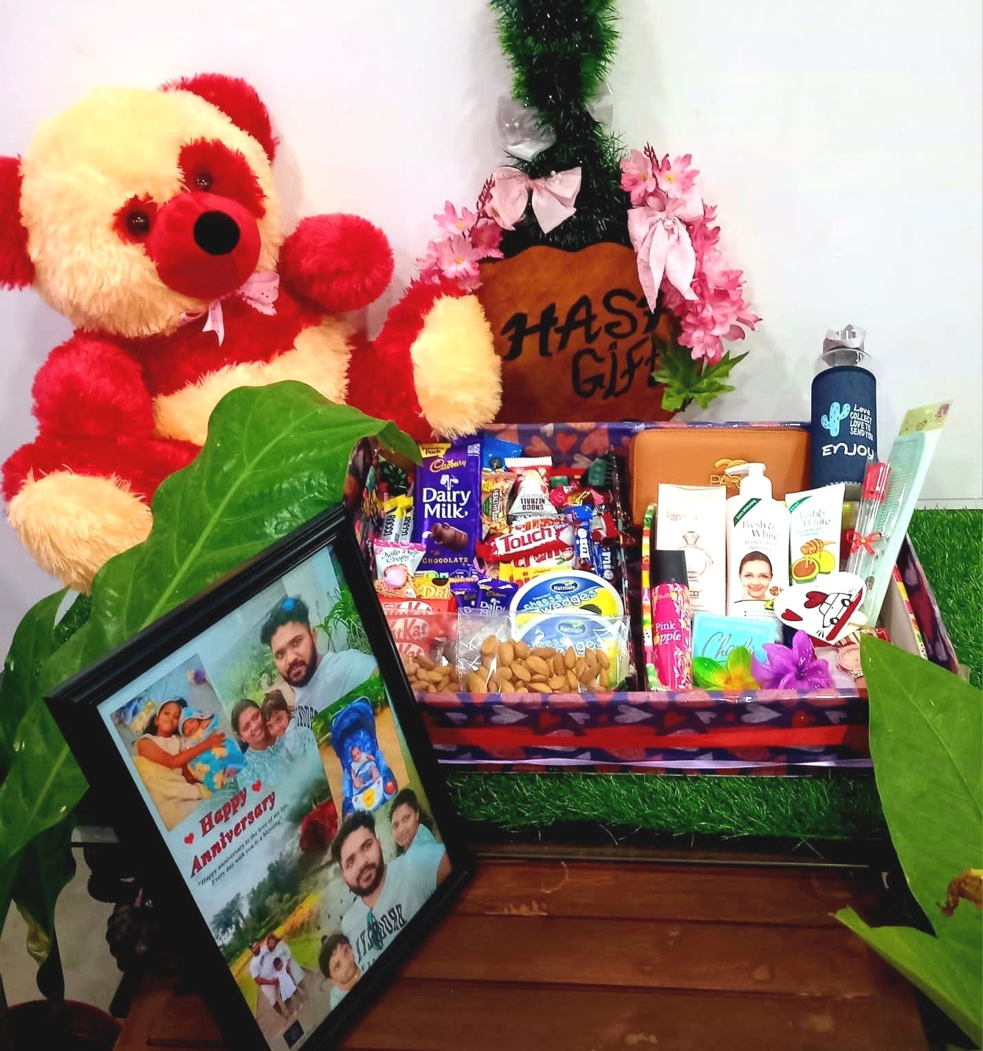 HASH GIFT BOX…
