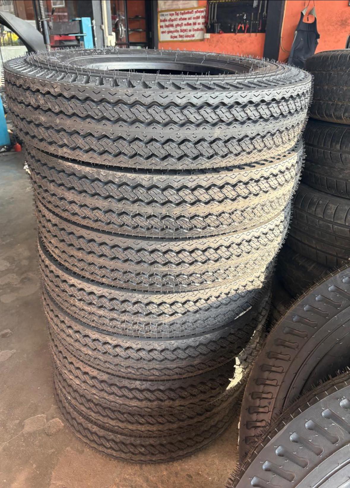1000×20 brandnew tyres