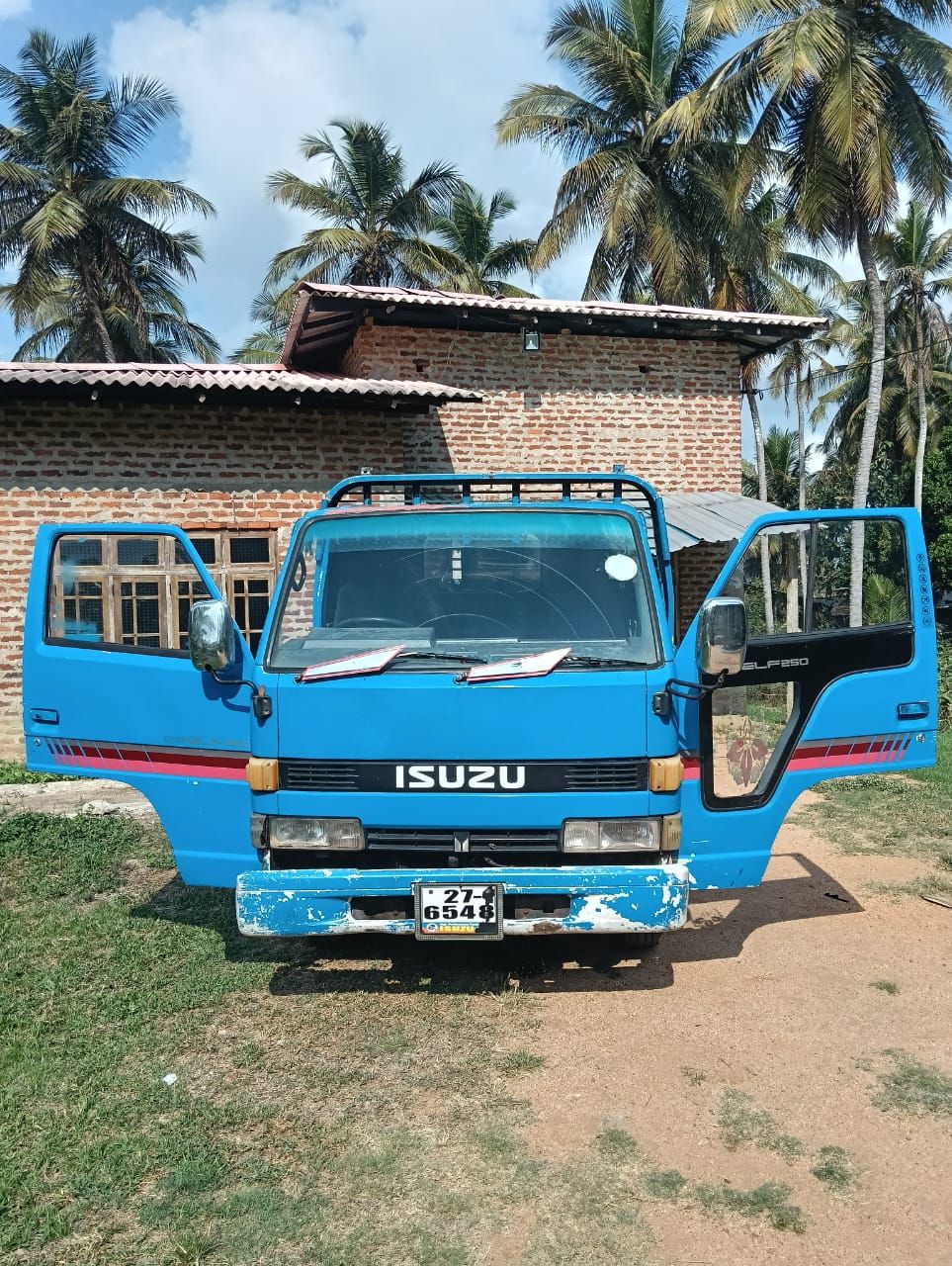 ඉසුසු ලොරි