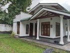 මීගමුව කටාන පාරෙ වෙලේකඩේ හන්දියෙ මෙම නවීන නිවස විකිණීමට ඇත.