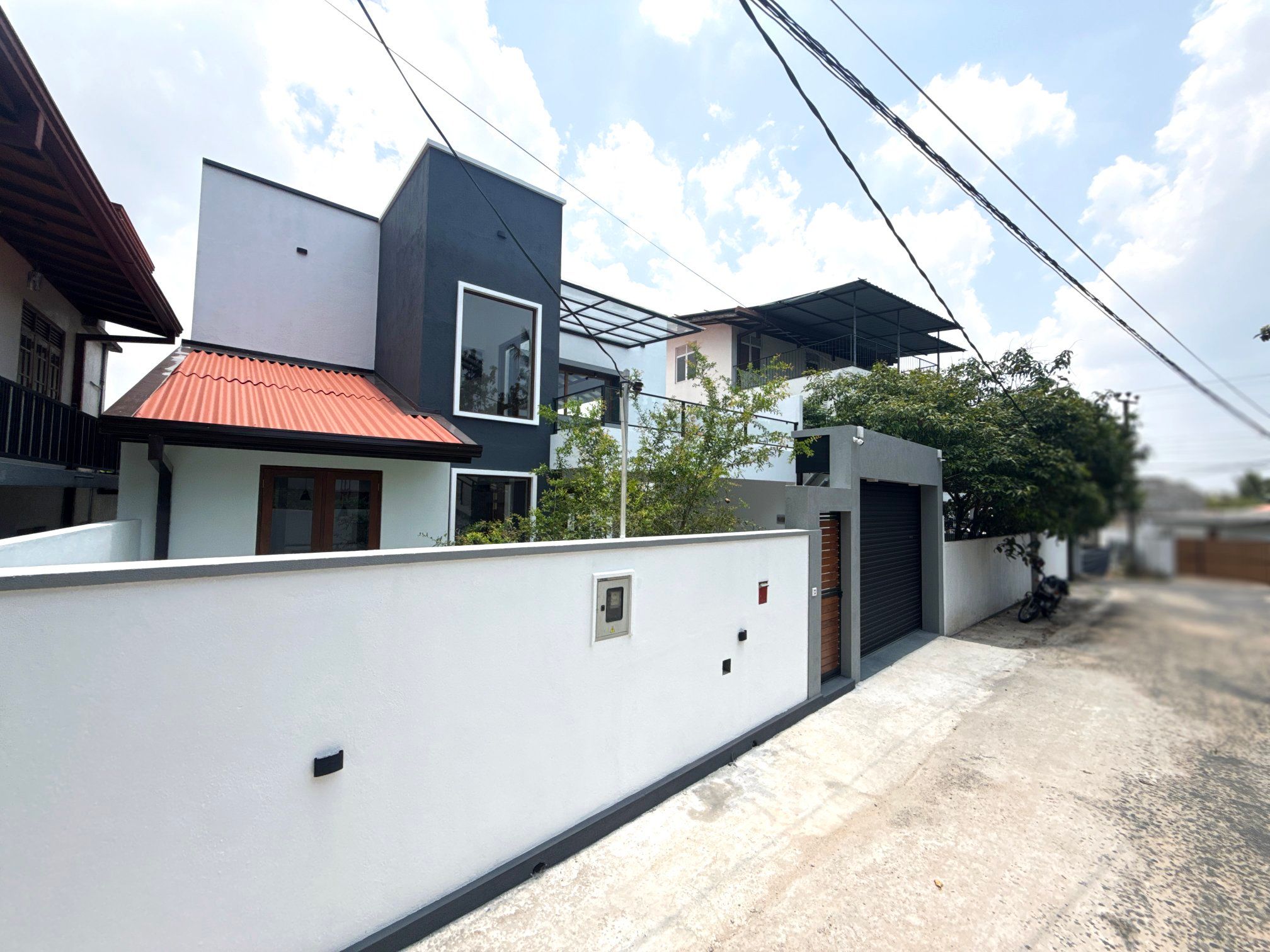 Brand New Luxury House for Sale – Piliyandala