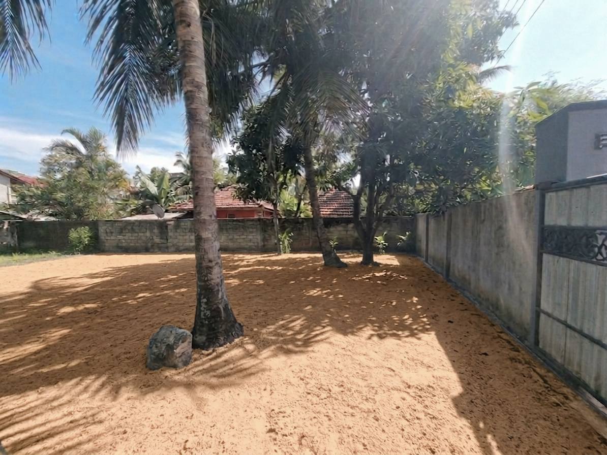 Land for Sale in Katuwapitiya (Near Y Junction)