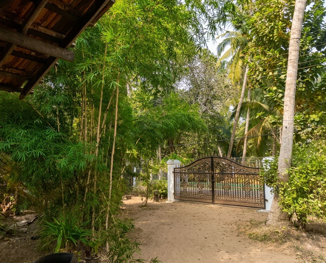 මාරවිල නගරයට සමීපව සරුසාර පොල් වත්තක පිහිටා ඇති නව නිවසක් විකිණීමට